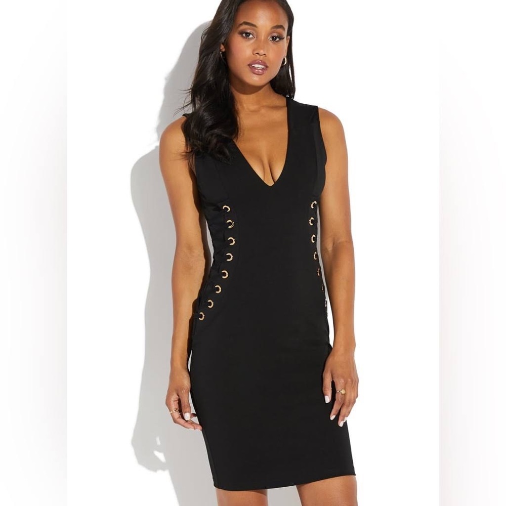 IRIS Gold Detail Lace Up V-Neck
Bodycon Mini Dress olive green sz M